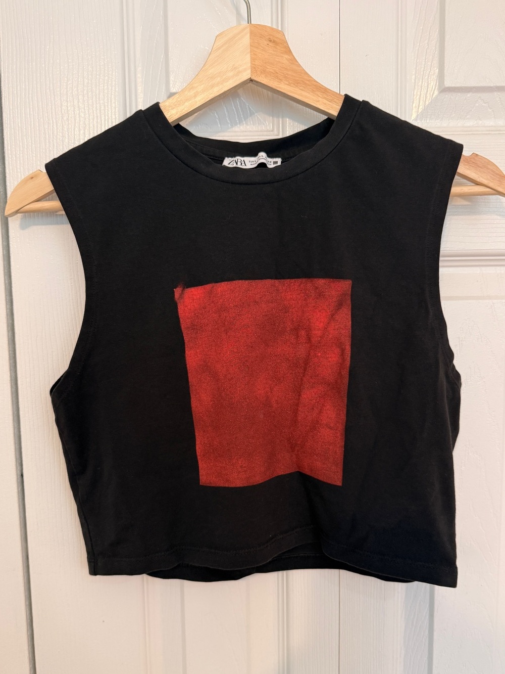 Zara Black Cropped Tank with Red Square Large